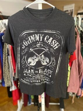 Johnny Cash 'Man in Black' Graphic Tee - Black